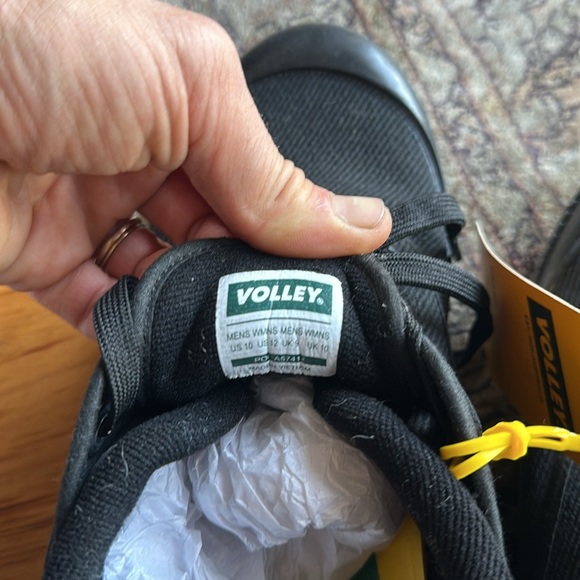 NWT volley shoes from Australia. - Picture 7 of 10